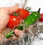 روش درست و اصولی شستن سبزی و میوه