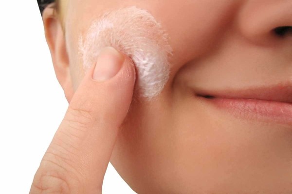 Common mistakes using moisturizing creams 600x400